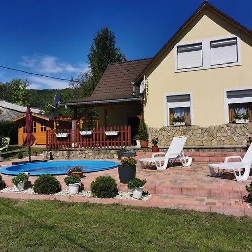 Hegyalja Apartmanhaz Balatongyörök