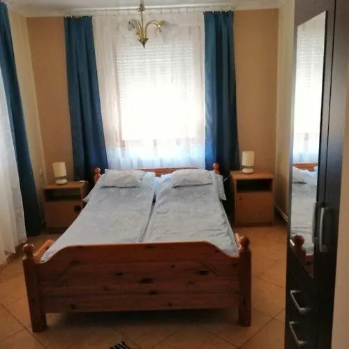 Hegyalja Apartmanhaz